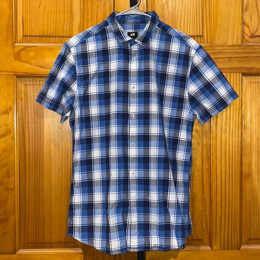 H&M Blue and White Plaid Short Sleeve Button-Up Men’s Medium